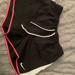 Nike shorts size XL
